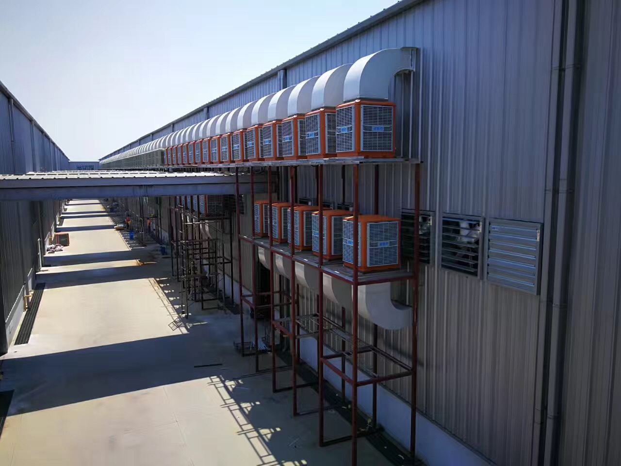 大型廠房安裝環(huán)?？照{(diào)，輕松降溫4-10度